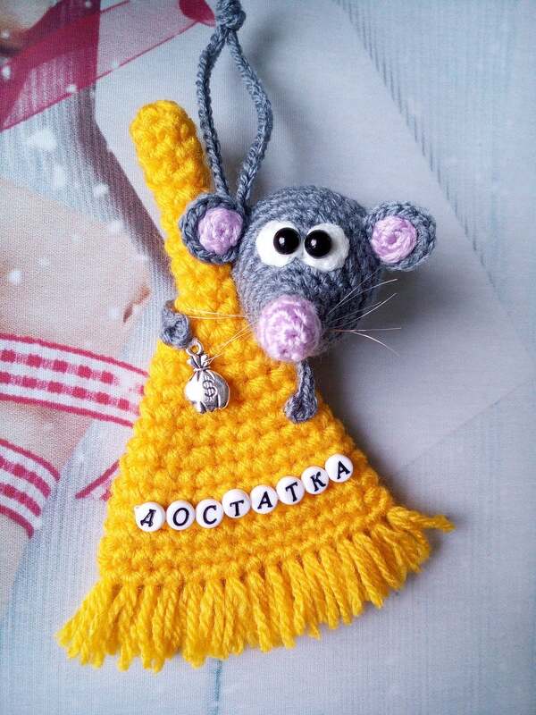 226 Crochet Pattern - Rat or Mouse on a Broom - Amigurumi PDF file by Knittoy CP - Image 2