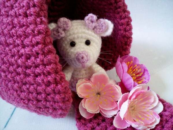 230 Crochet Pattern - Little Mouse with a Flower House - Amigurumi PDF file by Knittoy CP