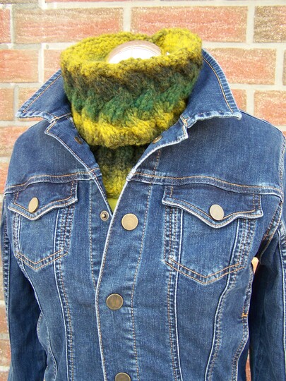 Strickanleitung für Kragenschal "Waldspaziergang"