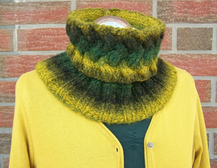 Strickanleitung für Kragenschal "Waldspaziergang"