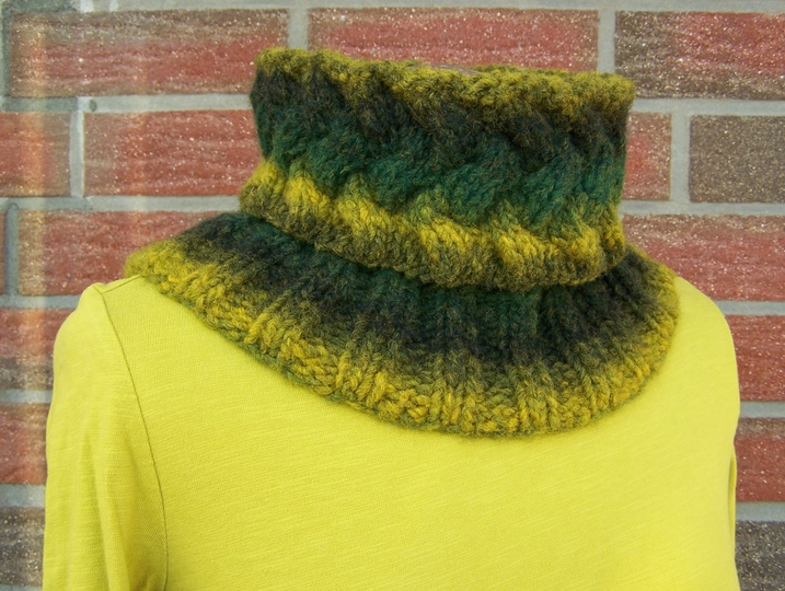 Strickanleitung für Kragenschal "Waldspaziergang"