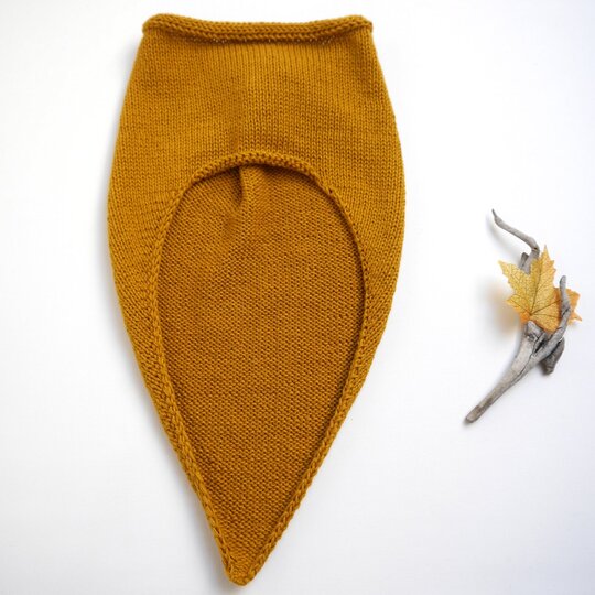 Knitting Pattern – Triangular Scarf LIV – No.227E