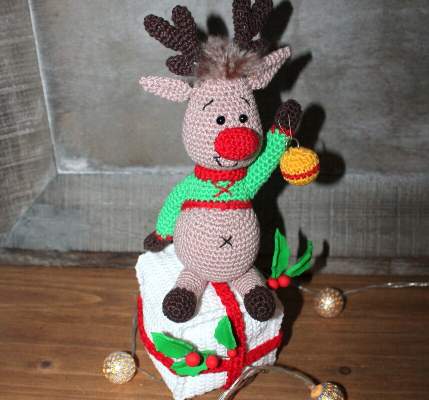 Weihnachtselch Eddie Häkelanleitung