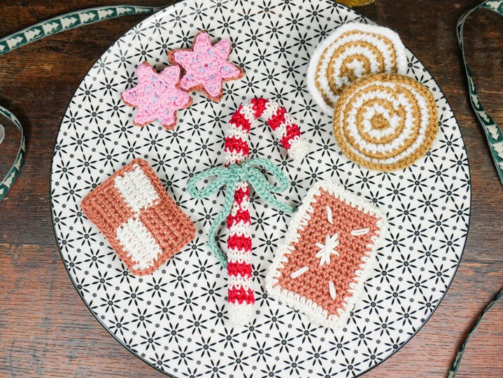 Weihnachtsbäckerei gehäkelt