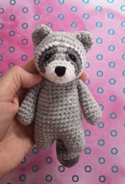 racoon - crochet pattern by NiggyArts