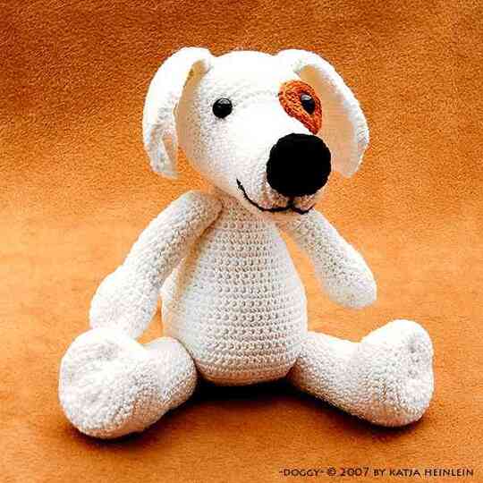 Hund Wuffie Häkeltier Häkelanleitung von Katja Heinlein Anleitung 22cm groß Häkelfigur Tier dog ebook Häkelmuster amigurumi kuschelhund süß