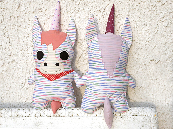 PDF sewing pattern sew tutorial Instruktion unicorn horse pillow stuff toy