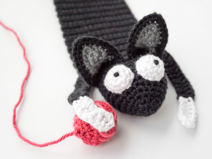 Amigurumi Crochet Cat Bookmark