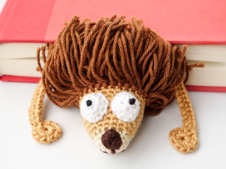 Amigurumi Crochet Lion Bookmark