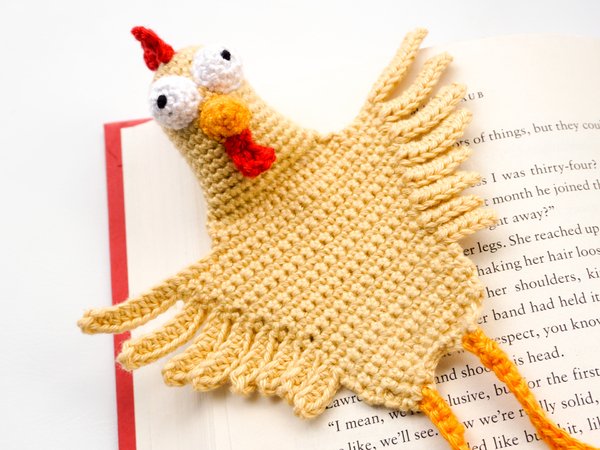 Amigurumi Crochet Chicken Bookmark