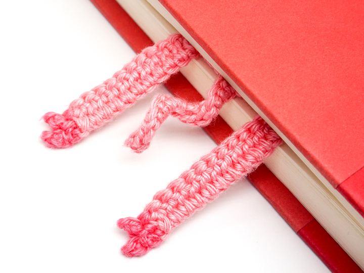 Amigurumi Crochet Pig Bookmark