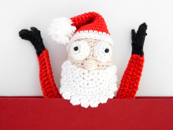 Amigurumi Crochet Santa Claus Bookmark