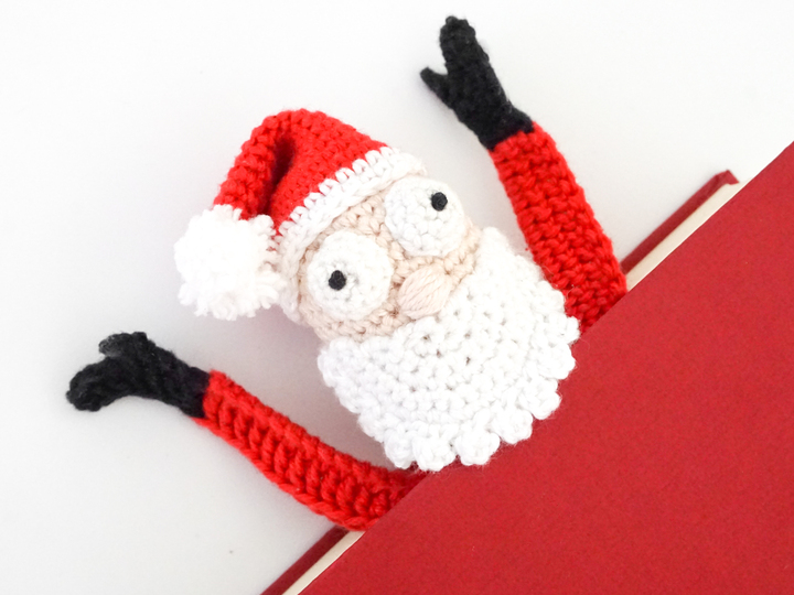 Amigurumi Crochet Santa Claus Bookmark