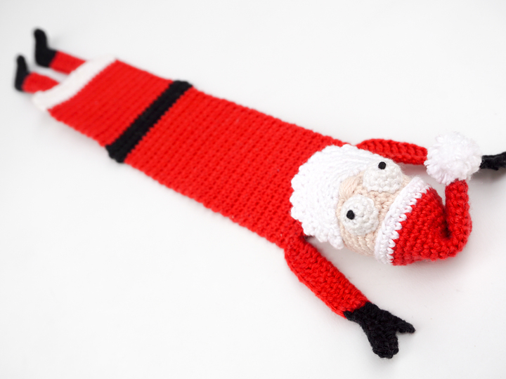 Amigurumi Crochet Santa Claus Bookmark