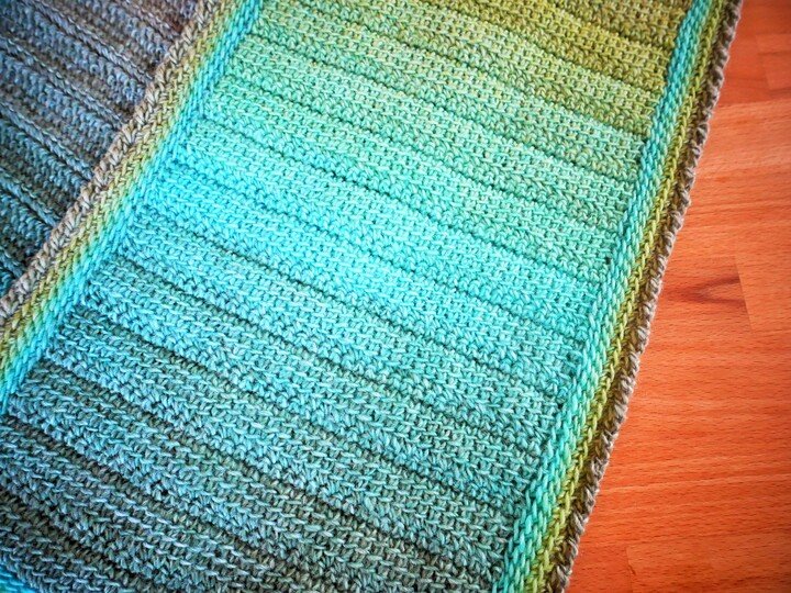 Häkelanleitung Schal „Suzy“ – Kuscheliger Blickfang für kalte Tage