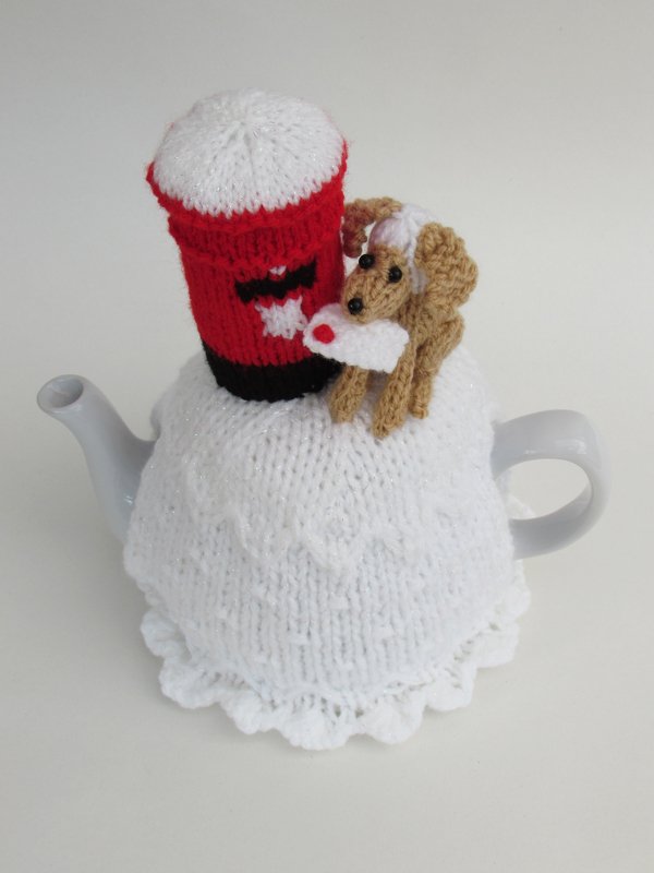 Dog Posting a Letter Tea Cosy Knitting Pattern - Image 5