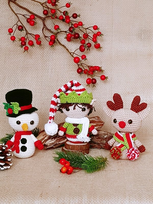 Santa’s Busy Helpers: Snowman, Christmas Elf & Reindeer – Crochet Pattern - Image 2