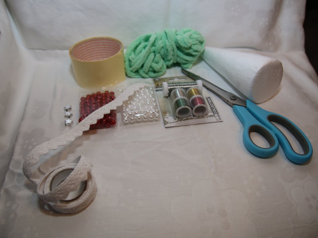 Weihnachtsdeko Christbaum mit Perlen und Betonständer Bastelanleitung - Bild 2