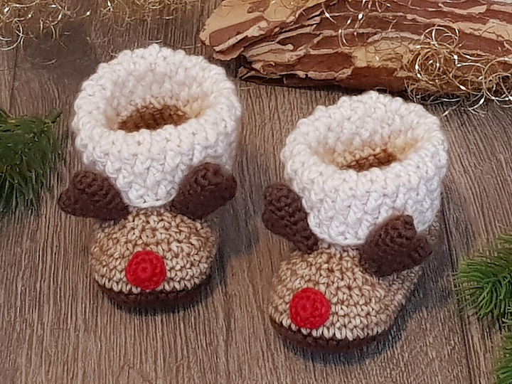 Babyschuhe Rentier (0–6 Monate) – Häkelanleitung