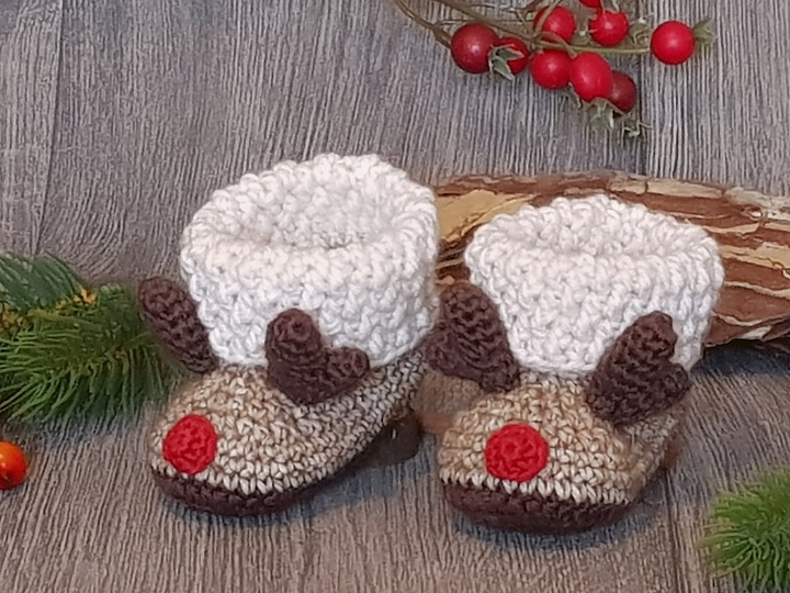 Babyschuhe Rentier (0–6 Monate) – Häkelanleitung