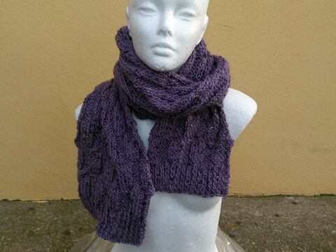 Strickschal Pünktchen