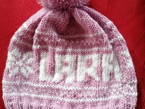 Strickanleitung einer Kindermütze im Norwegermuster