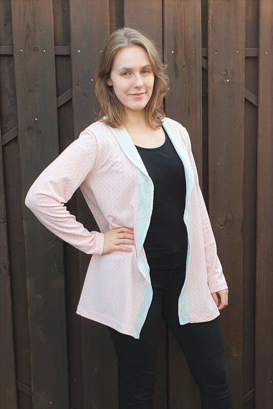 Molly – Strickjacke/Cardigan mit Schalkragen oder Volant (BU 80-116, A4+A0) - Bild 13