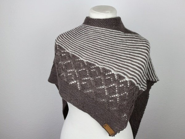 Knitting pattern shawl "Neina"