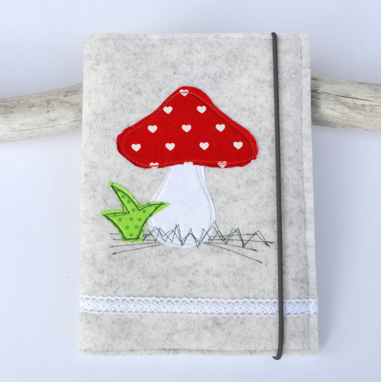 Nähanleitung U-Hefthülle Filz inkl. Stickdatei und Applikationsvorlage Pilz