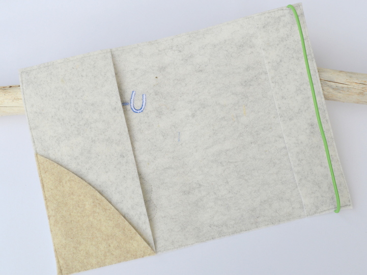 Nähanleitung U-Hefthülle Filz inkl. Stickdatei und Applikationsvorlage Pilz