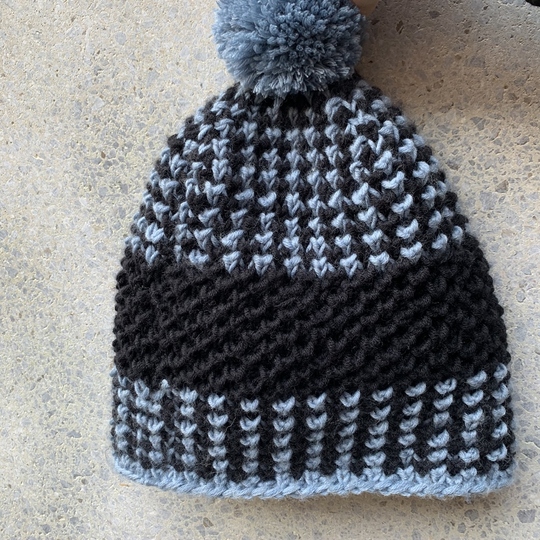 Mütze mit Hahnentrittmuster, Strickanleitung