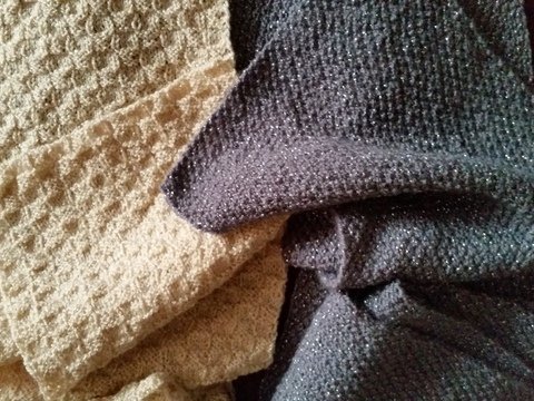 Schals aus Glitzerwolle mit Individuellem Touch!