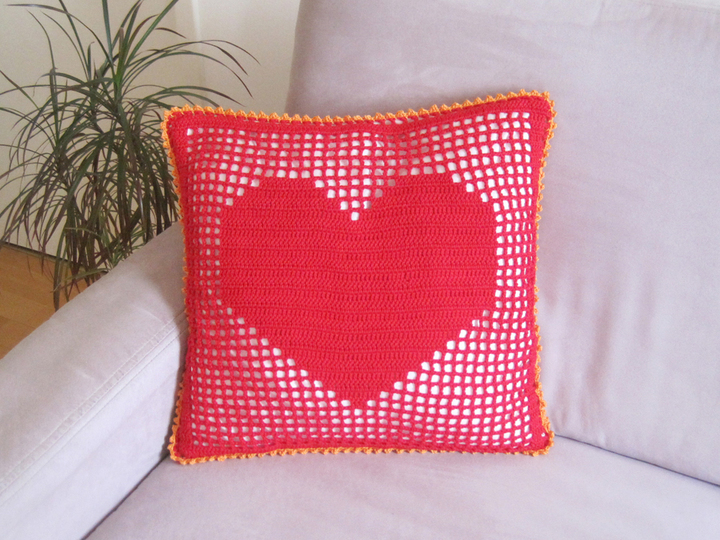 Häkelanleitung: Kissenbezug mit Herz