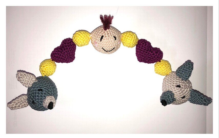 Kinderwagen-/ Rasselkette Baby mit Wölfchen/Hündchen