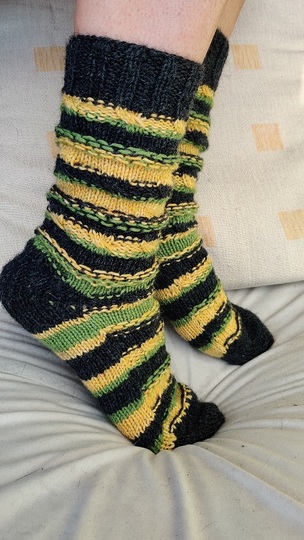 Kuschelige Sofasocken mit raffiniertem Muster 105