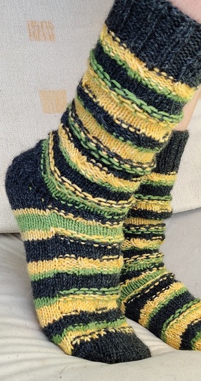 Kuschelige Sofasocken mit raffiniertem Muster 105