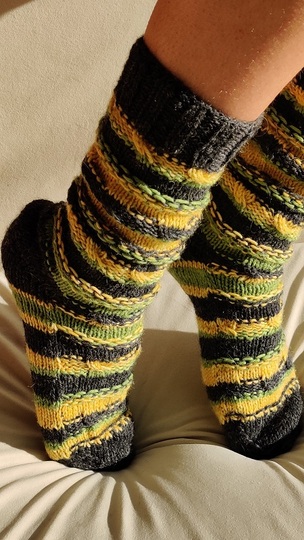 Kuschelige Sofasocken mit raffiniertem Muster 105