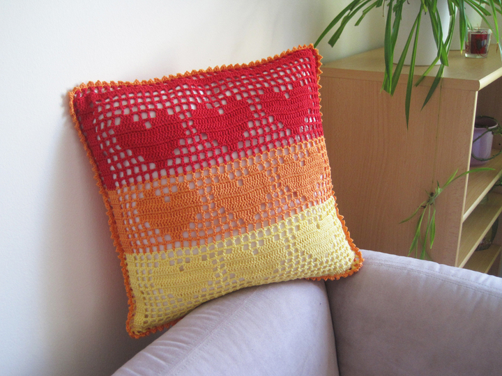 Häkelanleitung: Kissenbezug mit Herzen, 40cmx40cm