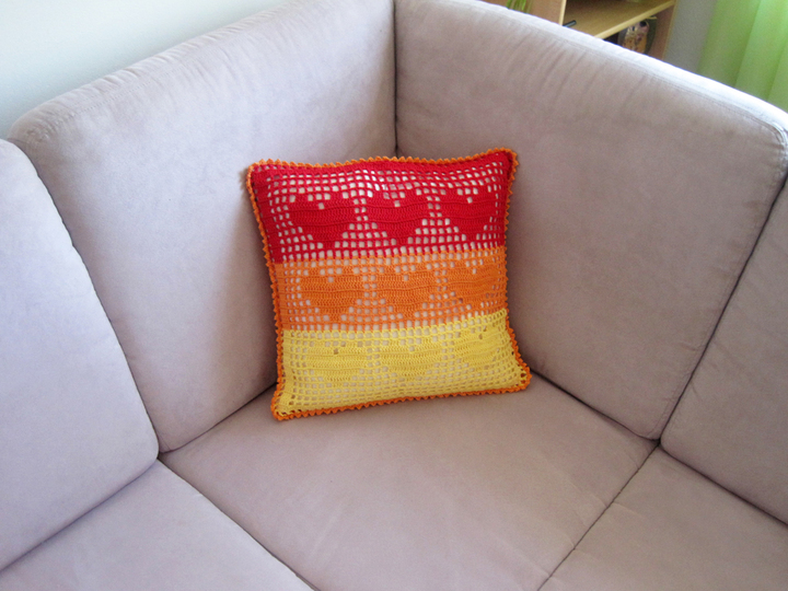 Häkelanleitung: Kissenbezug mit Herzen, 40cmx40cm