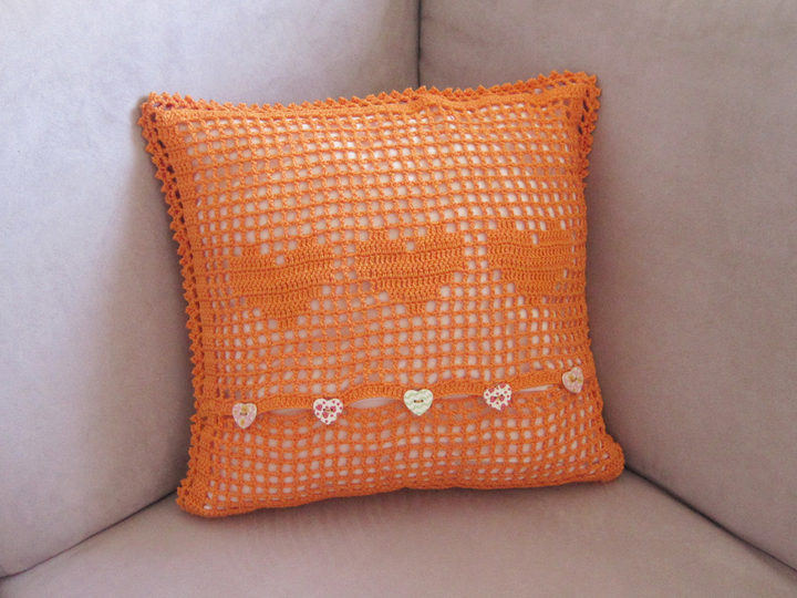 Häkelanleitung: Kissenbezug mit Herzen, 40cmx40cm