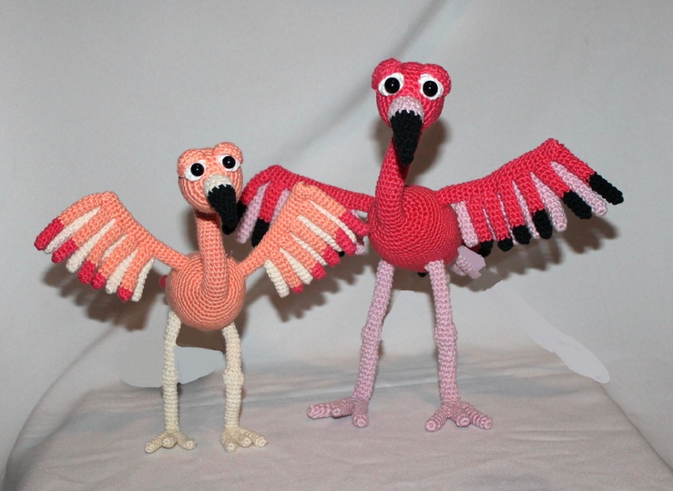 Flamingo häkeln – Flora und Fine, ein Paar in zwei Größen (DE & EN)