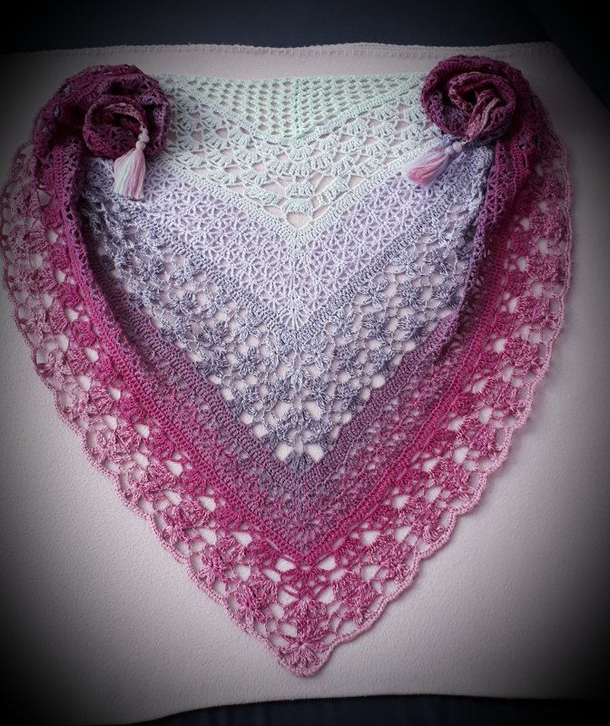 Lovely Wonder Häkeltuch