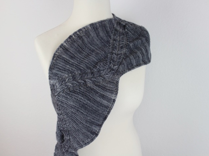 Strickanleitung geschwungener Schal "Tuga"