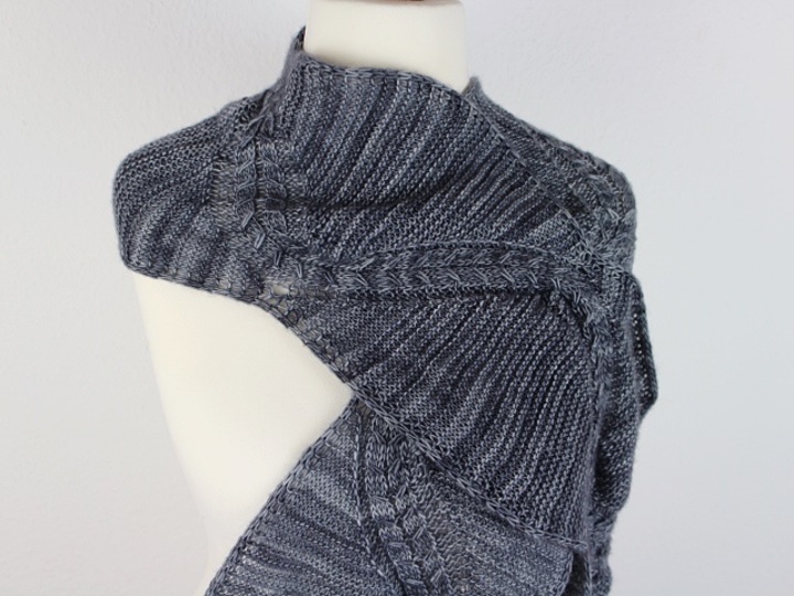 Strickanleitung geschwungener Schal "Tuga"