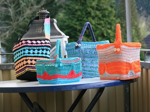 Fantasie #1043, umhäkelte Eimer