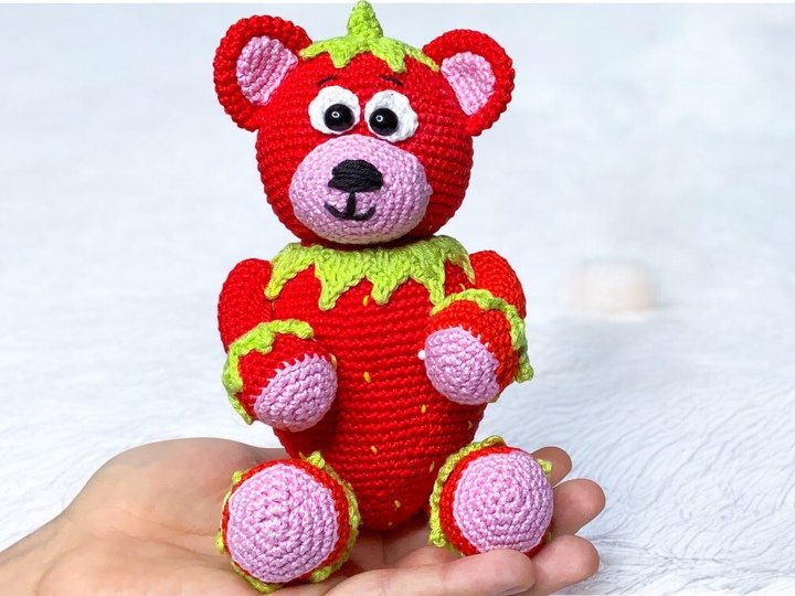 Sugar sweet Straw Bearry - crochet pattern