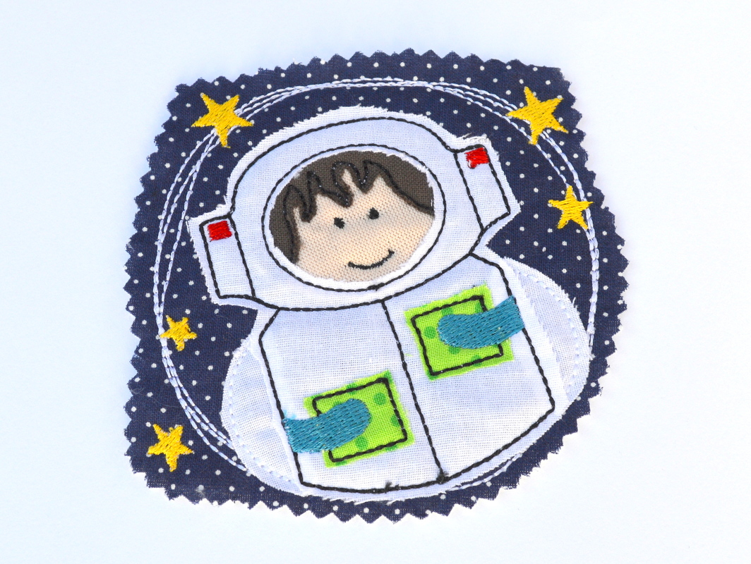Stickdatei kleiner Astronaut Rudi doodle 10x10cm