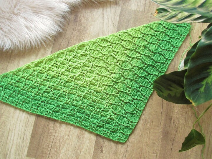 Häkelanleitung Tuch "Festival of leaves"