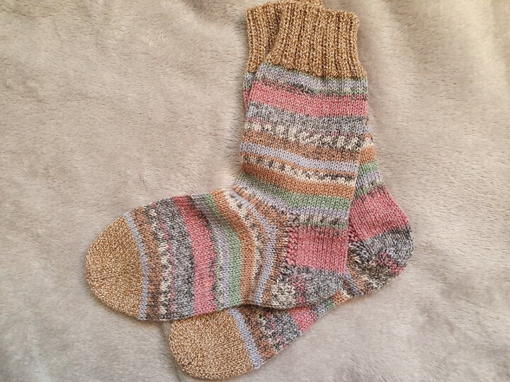 Strickanleitung für Damensocken Größe 40/42