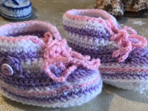 Babyschuhe Corina, Häkelanleitung